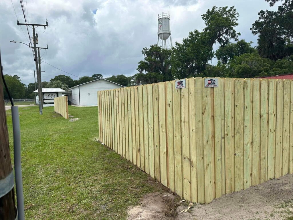 Wood Fence Installation in Jacksonville, FL - Costs, Materials, and What to Expect 3 wood fence installation in folkston ga